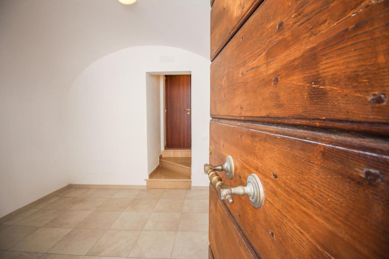 Al Maso In Centro B&B LʼAquila Kültér fotó